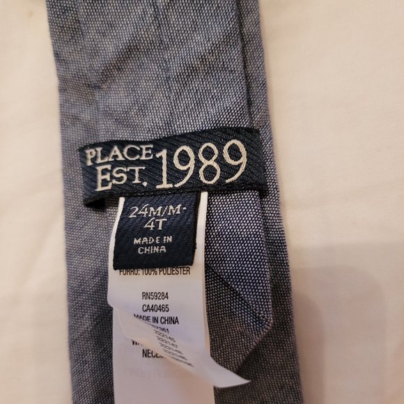 4/$20 angry birds neck tie - Picture 3 of 3